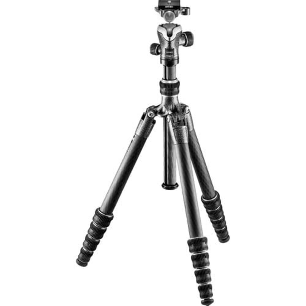 Enjoy a lightweight, stable, and smooth support system with this GT1555T Series 1 Traveler Carbon Fibre Tripod with Center Ball Head Kit from Gitzo. 