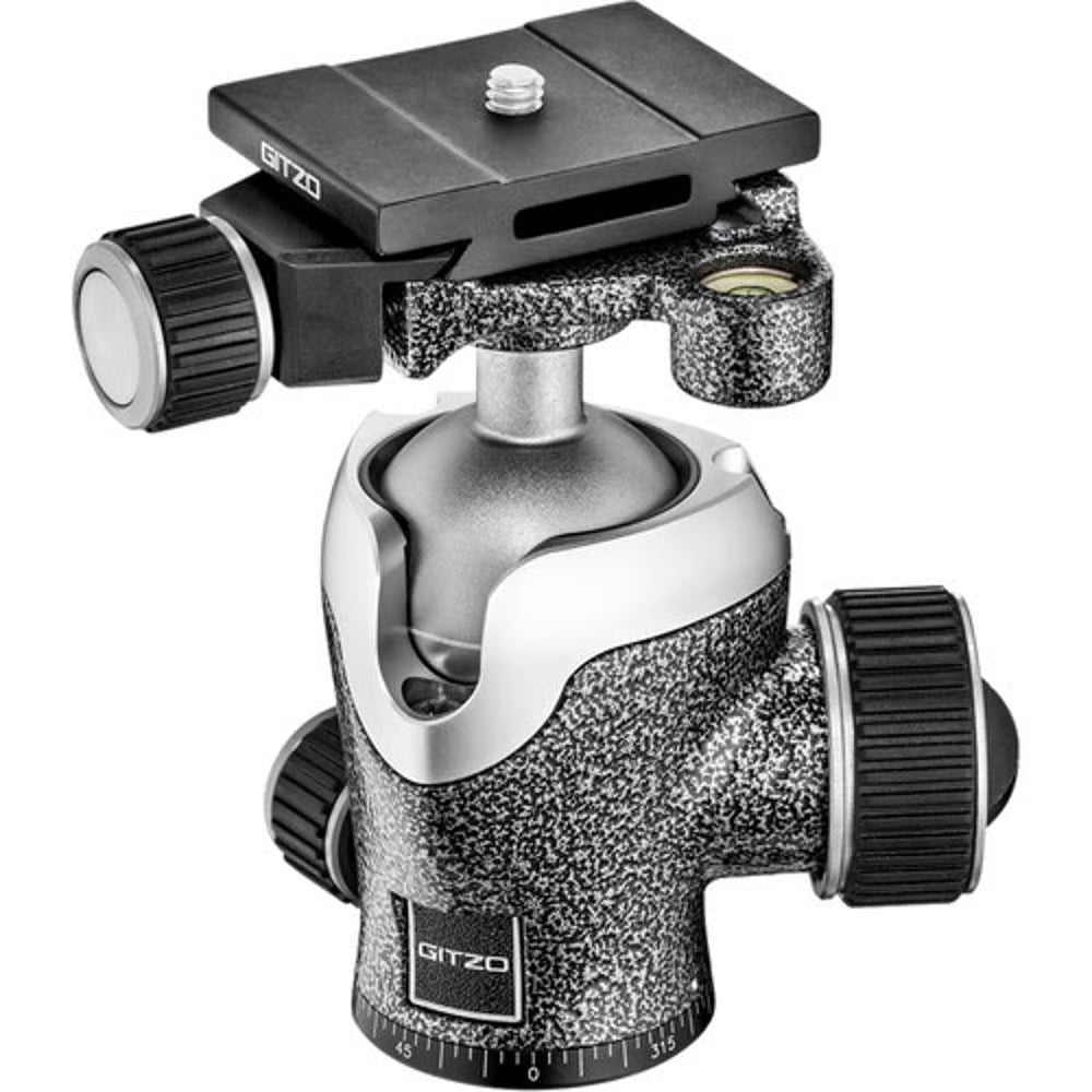 Gitzo S1 Center Ball Heads are conveniently Arca-type compatible. The GH1382QD Gitzo ball head stands 11.2 cm high, holds up to 14 kg and weighs 0.5 kg.
