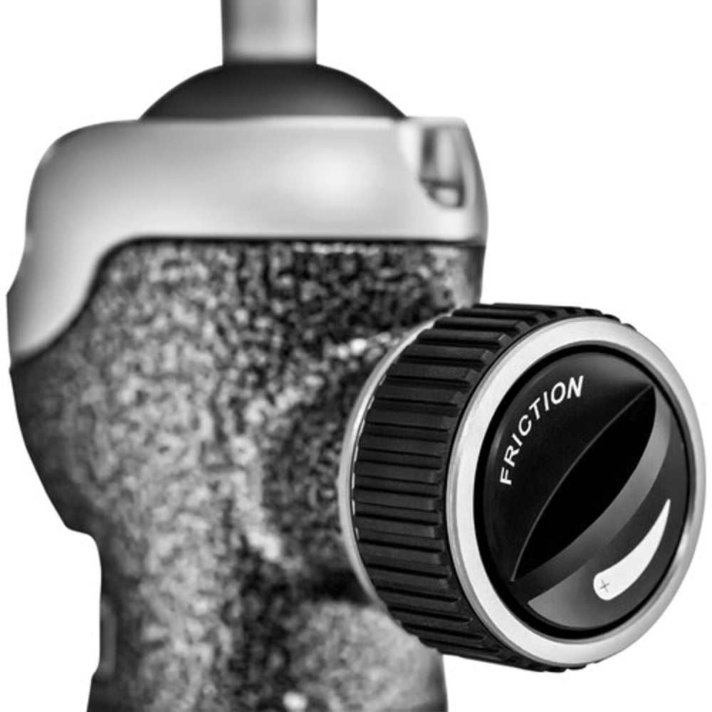 Gitzo S1 Center Ball Heads are conveniently Arca-type compatible. The GH1382QD Gitzo ball head stands 11.2 cm high, holds up to 14 kg and weighs 0.5 kg.