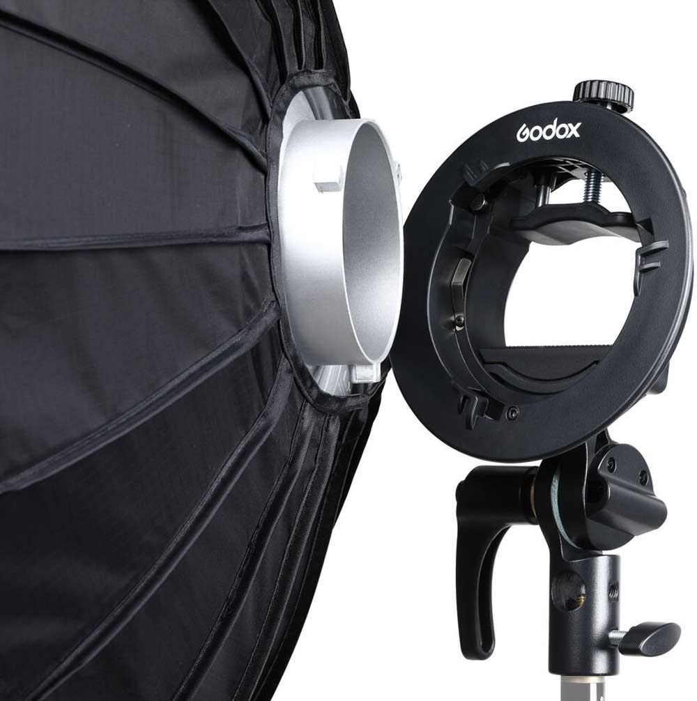Godox S2 Speedlite bracket with 60 × 60 cm softbox (Bowens mount), collapsible square softbox with speedlight ring and grid, soft diffusion kit.