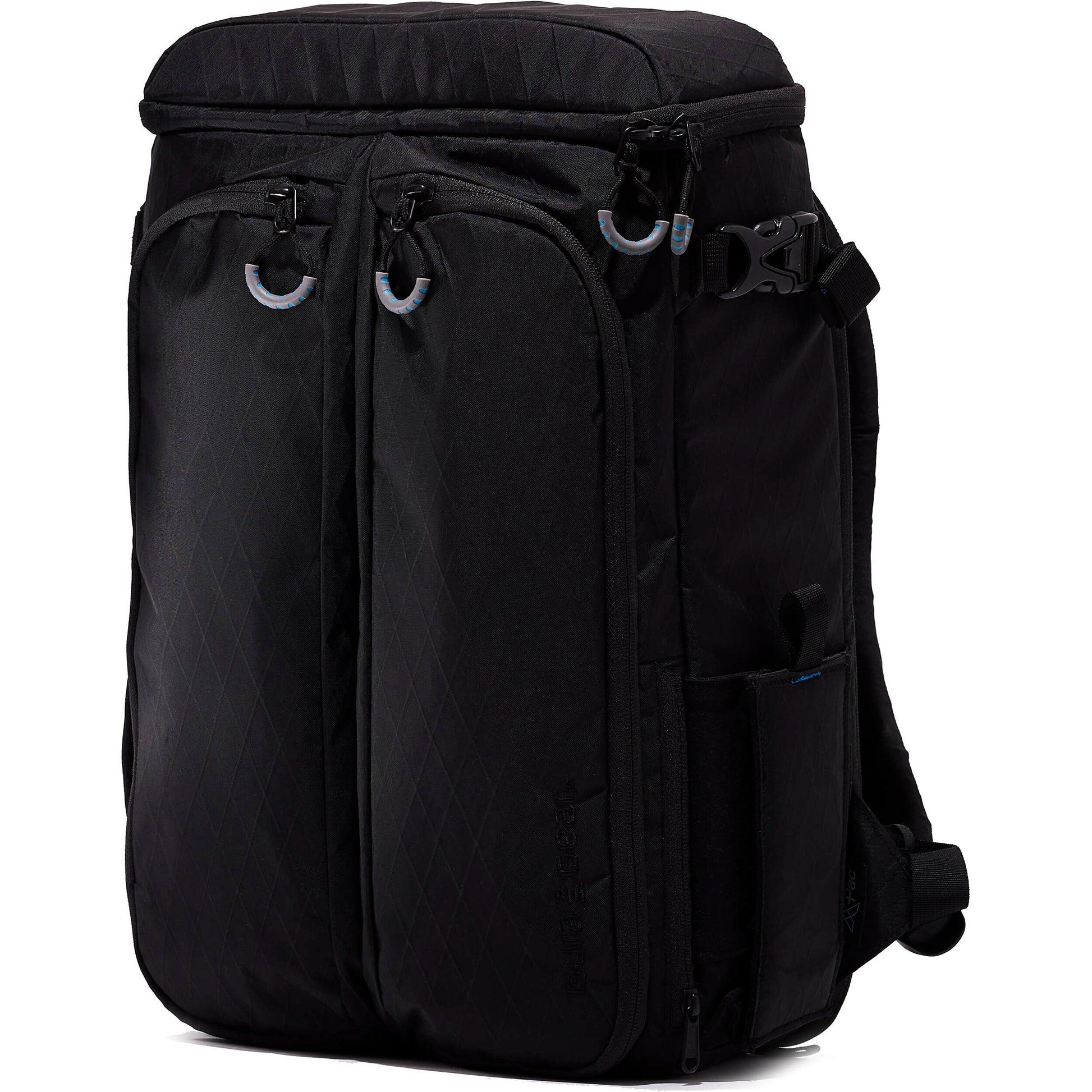 Kiboko City Classic 18L+ backpack with rear zip and magnetic side pockets.