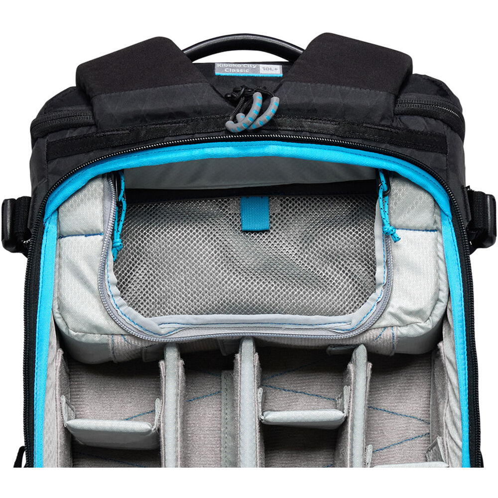 Kiboko City Classic 18L+ backpack with rear zip and magnetic side pockets.