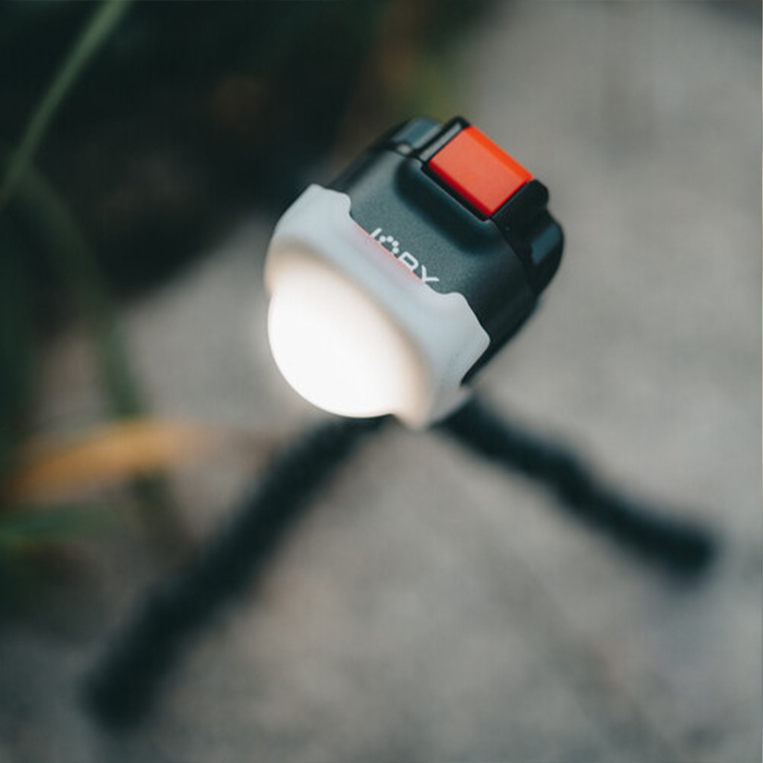 The Joby Beamo LED Light is a compact, professional-grade LED light that is waterproof and shock-resistant, designed to produce flattering skin tones with 1500 lumens of brightness.