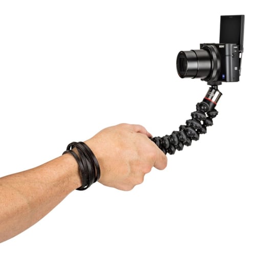 This tripod is a flexible, rugged, high-quality and designed with sleek and modern finishing specifically for point and shoot, mirrorless and compact cameras.