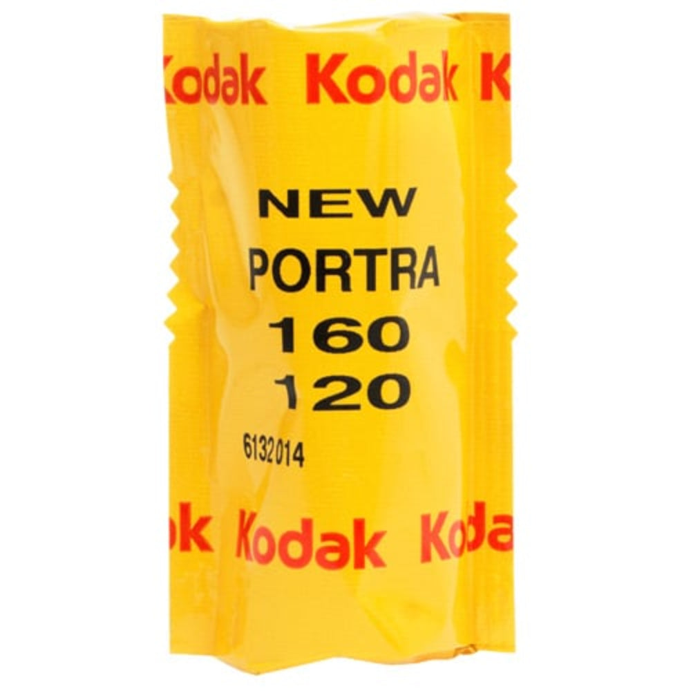 At true ISO 160 speed, this film delivers spectacular skin tones plus exceptional colour saturation over a wide range of lighting conditions.