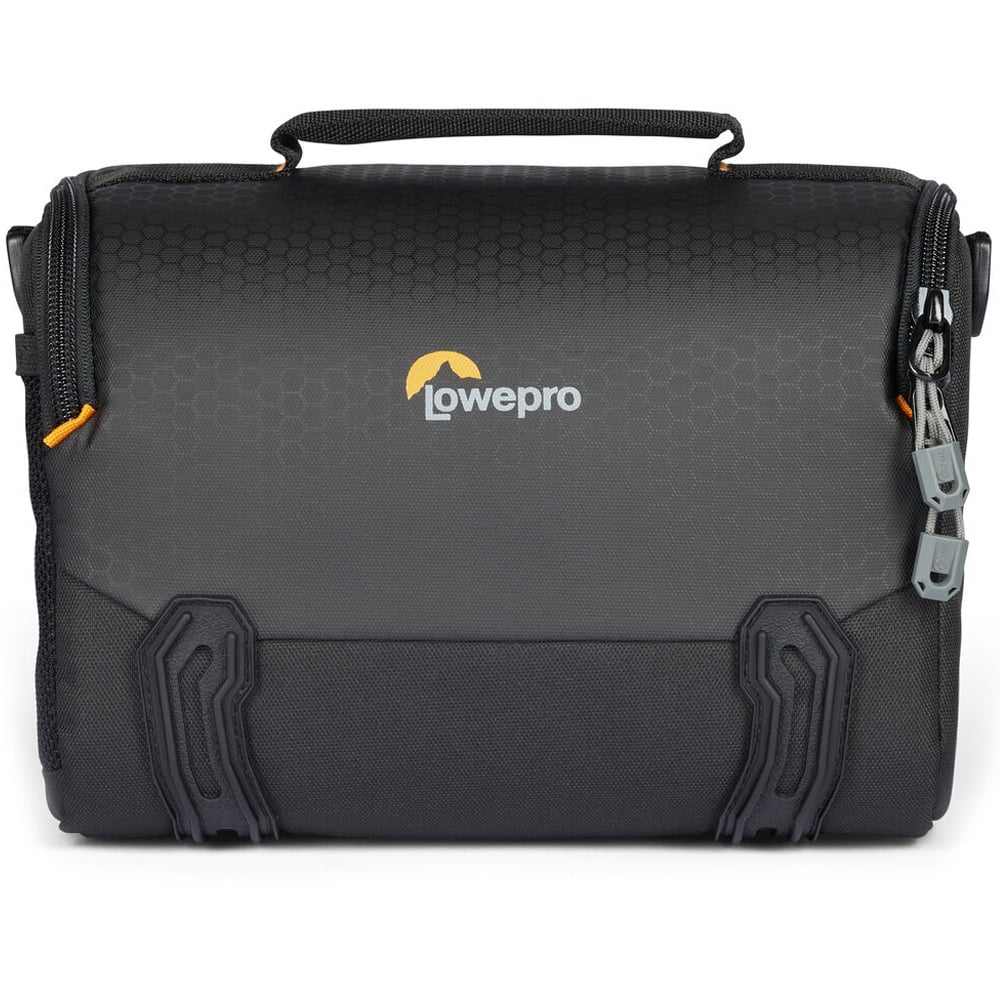 Lowepro Adventura SH 160 III black shoulder bag for mirrorless camera with kit lens
