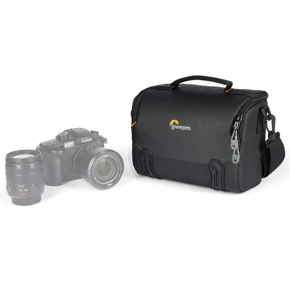 Lowepro Adventura SH 160 III black shoulder bag for mirrorless camera with kit lens
