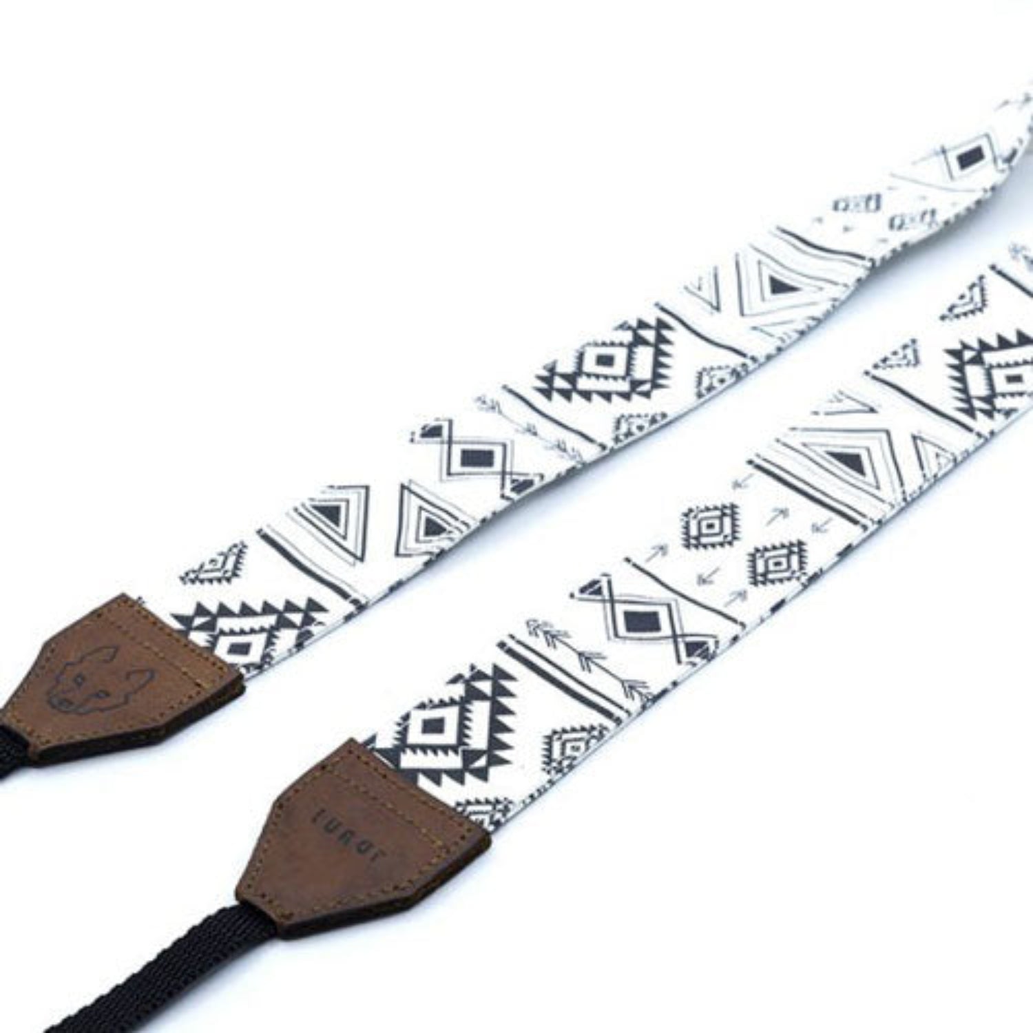 The Lunar Wanderer puts the Yin and Yang in camera straps with its black-and-white fun yet edgy design. Features genuine leather ends. Shop at Outdoorphoto.