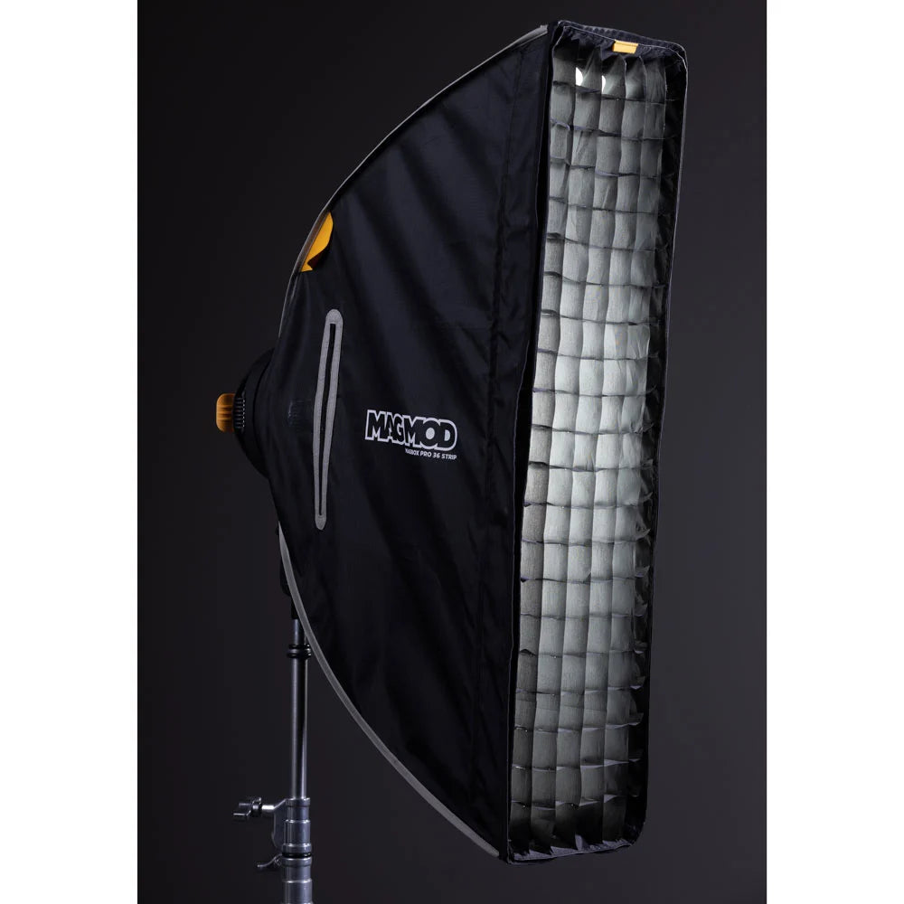 MagMod MagBox Pro 36″ rectangular strip grid — collapsible softbox grid with magnetic edge for directional light control.