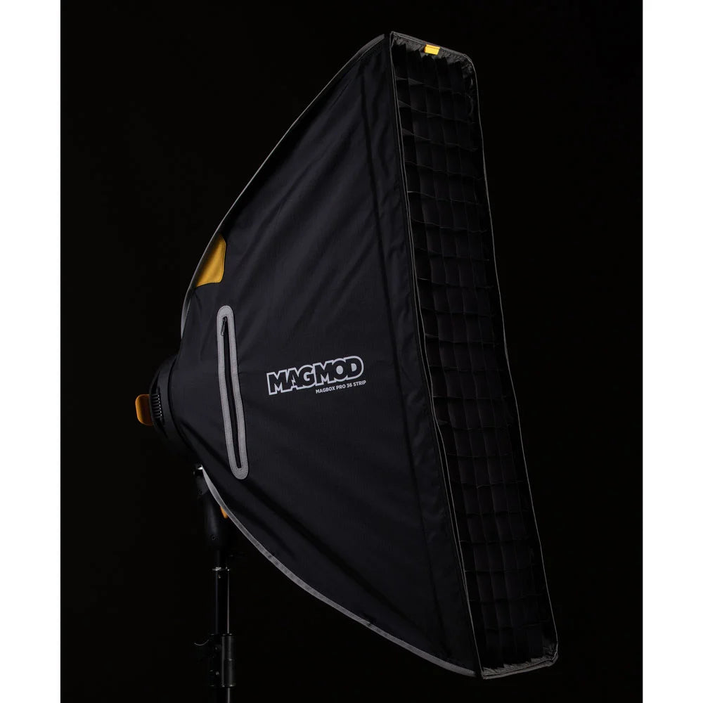 MagMod MagBox Pro 36″ rectangular strip grid — collapsible softbox grid with magnetic edge for directional light control.