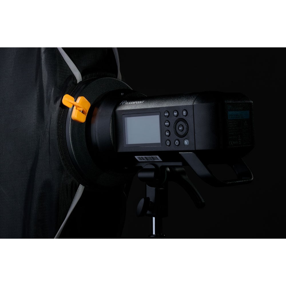 MagMod MagBox Pro 42″ Octagonal softbox with zip-on fabric diffuser.