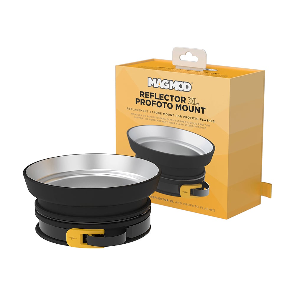 MagMod Profoto Mount for Reflector XL – round black adapter ring with magnetic inner ring for fast swap onto Reflector XL for Profoto head strobes.
