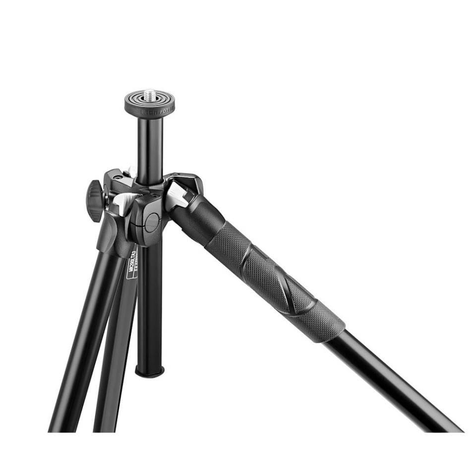 The Manfrotto aluminium tripod with fluid head is a compact, durable tripod that delivers smooth pan and tilt.