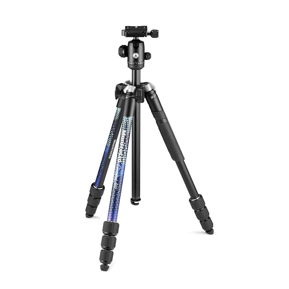 The Manfrotto Element MII Tripod offers you a high-quality, sturdy design that reaches up to 160cm while carrying heavy lenses. Available at Outdoorphoto.