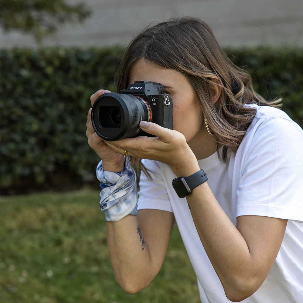 Celebrate Earth with this unique ocean-inspired Tie Dye wrap. Made from lightweight, breathable material wear it around your neck, face, wrist or head.