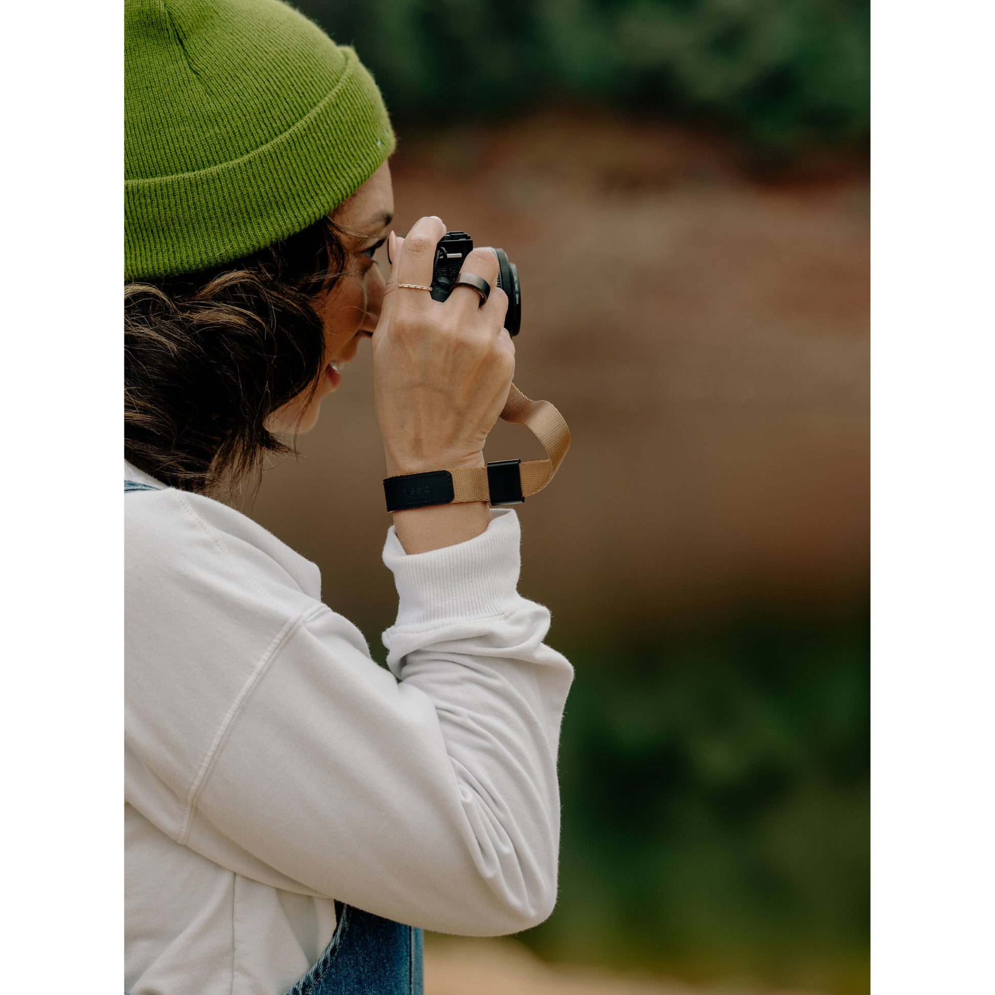 The Peak Design Cuff is a sleek, ultra-secure wrist strap with Dyneema-corded Anchors, holding over 90kg, perfect for protecting heavy cameras.