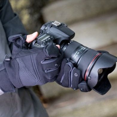 PGYTECH Photography Gloves – insulated, water-resistant gloves designed for cold-weather shooting with touchscreen fingertips and flip-back fingers for camera control.