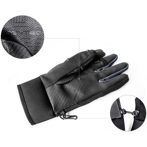 PGYTECH Photography Gloves (L) – designed for warmth, comfort, and dexterity, keeping your hands nimble while shooting in cold conditions.