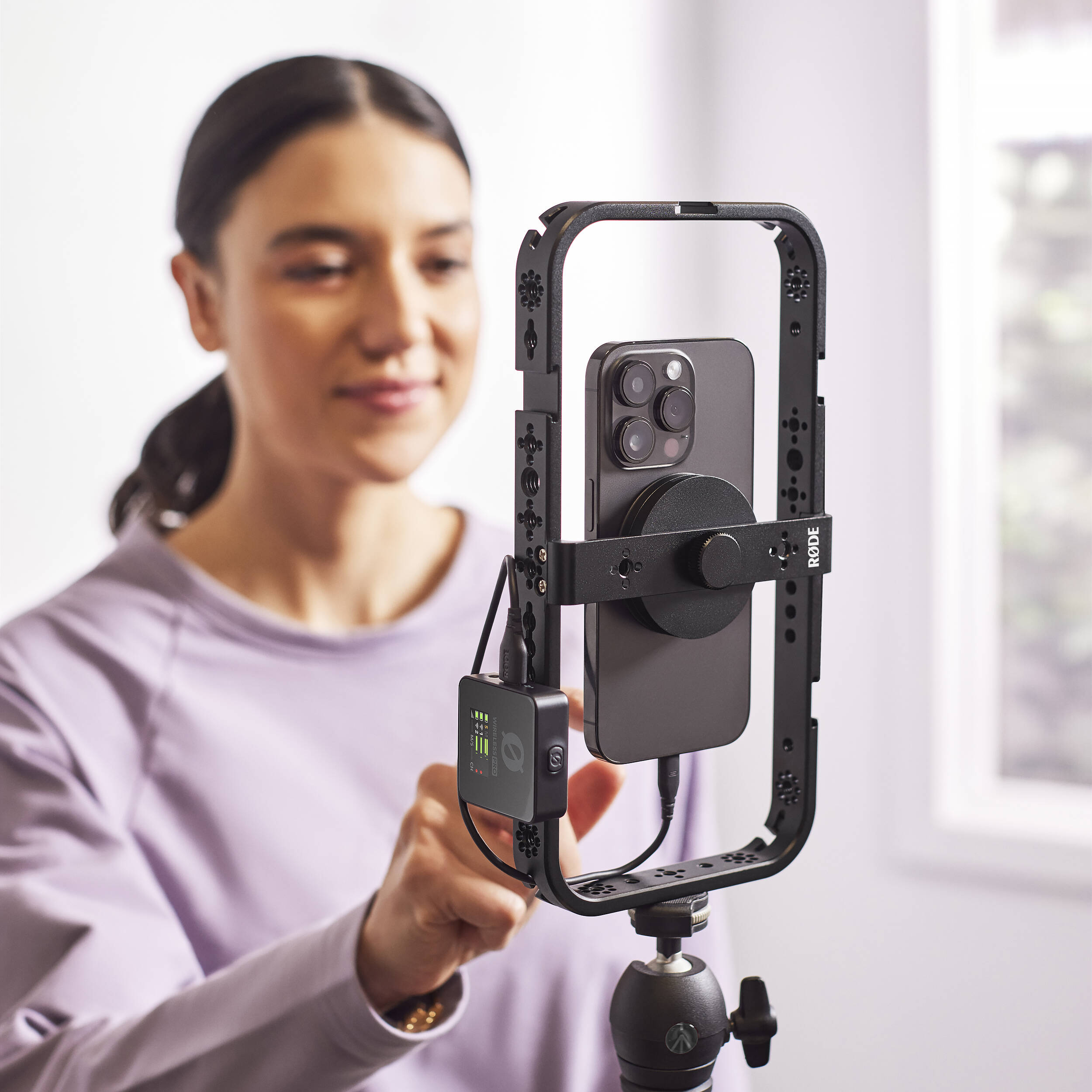 RODE Magnetic Mobile Filmmaking Phone Cage