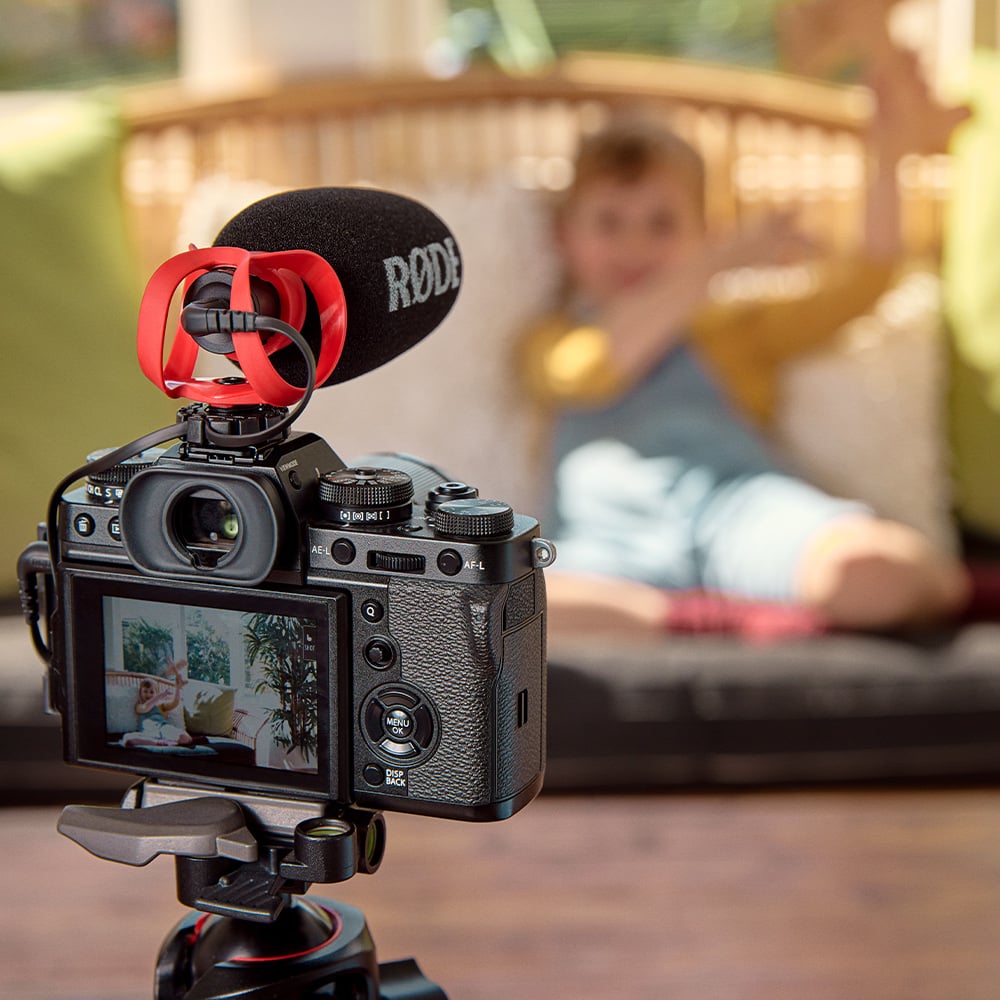 Enabling content creators, families and vloggers to record professional audio on a camera or smartphone. Designed to excel in multiple weather conditions.