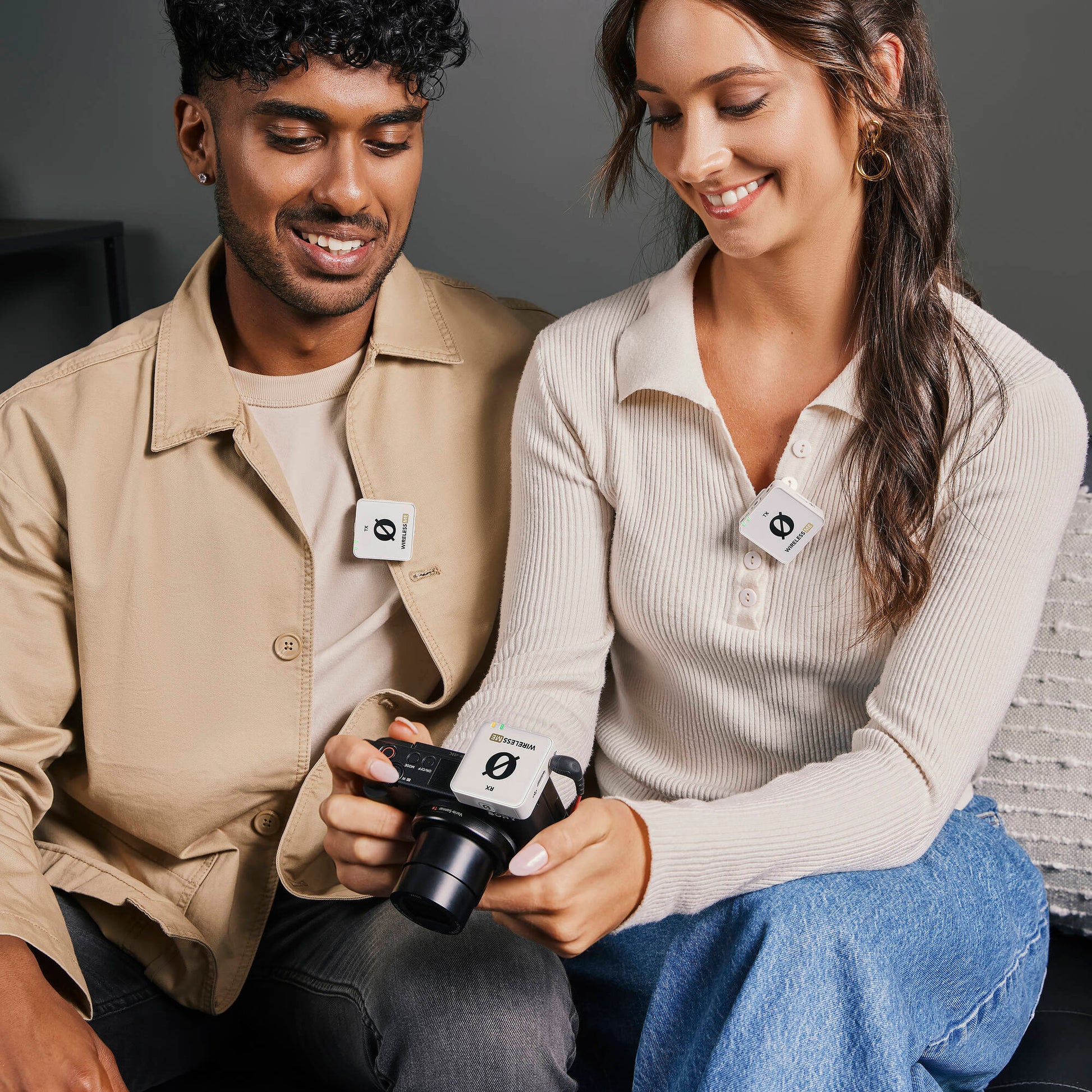 The dual wireless microphone is an ultra-compact, high-quality system for content creators. It features two transmitters and one receiver.