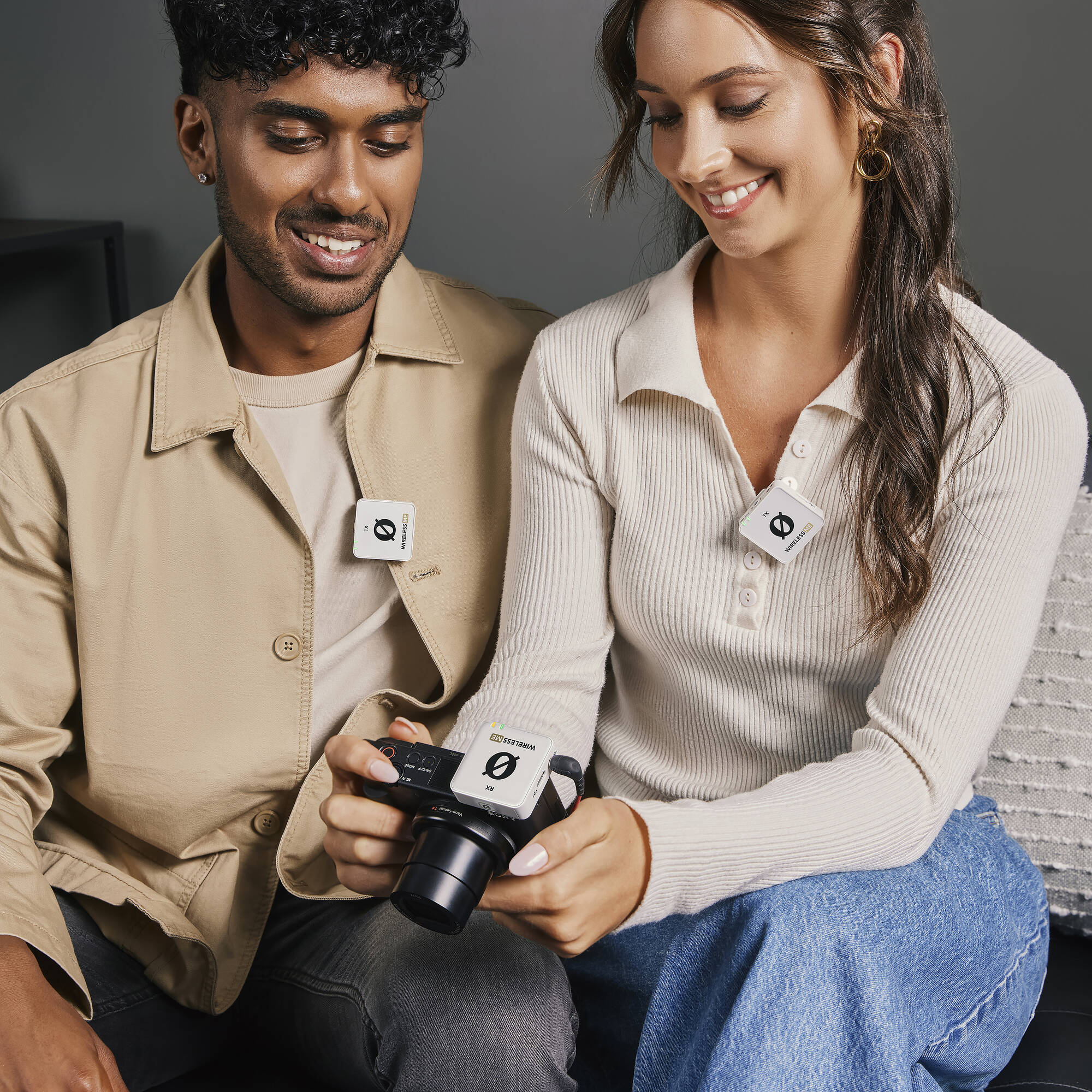 The dual wireless microphone is an ultra-compact, high-quality system for content creators. It features two transmitters and one receiver.