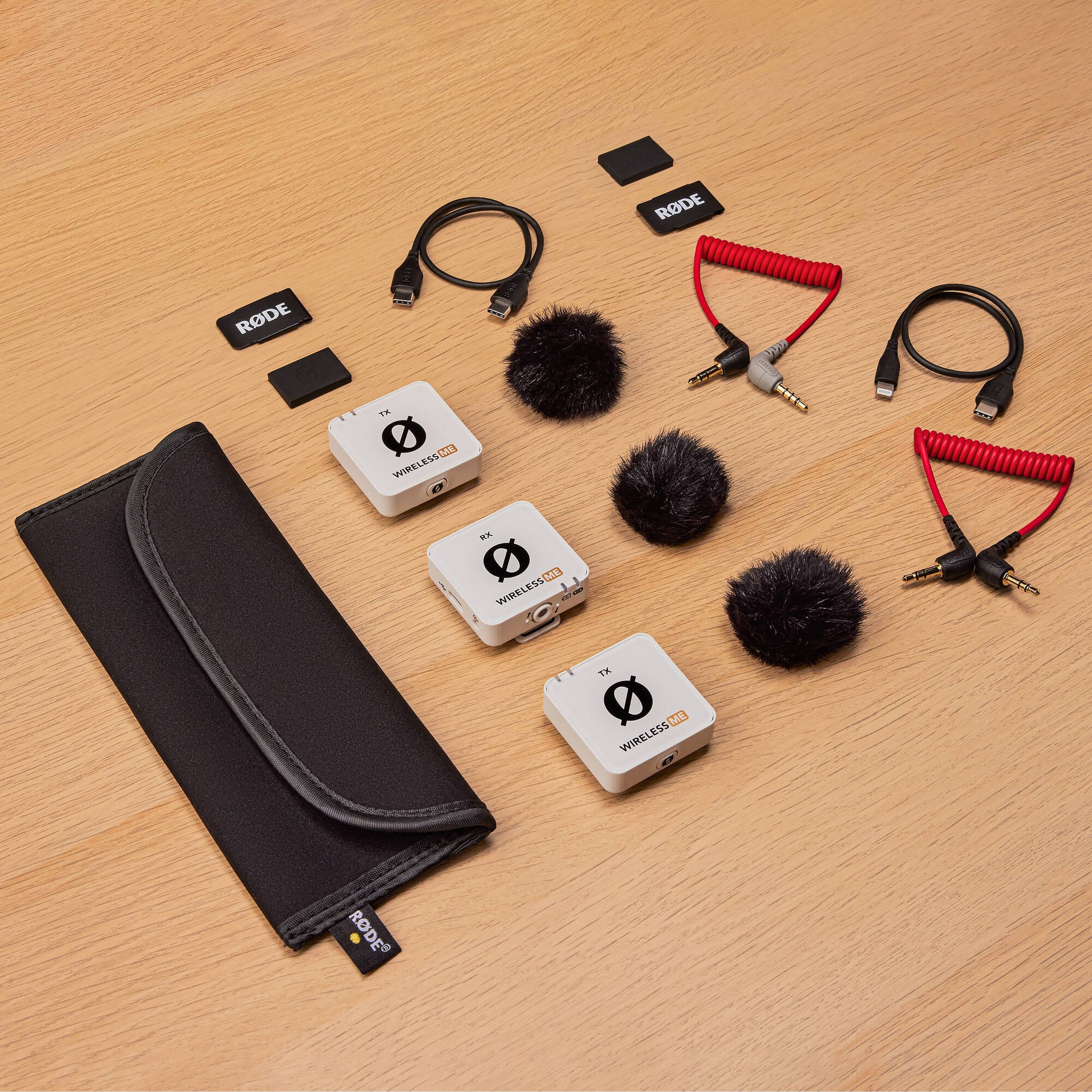 The dual wireless microphone is an ultra-compact, high-quality system for content creators. It features two transmitters and one receiver.
