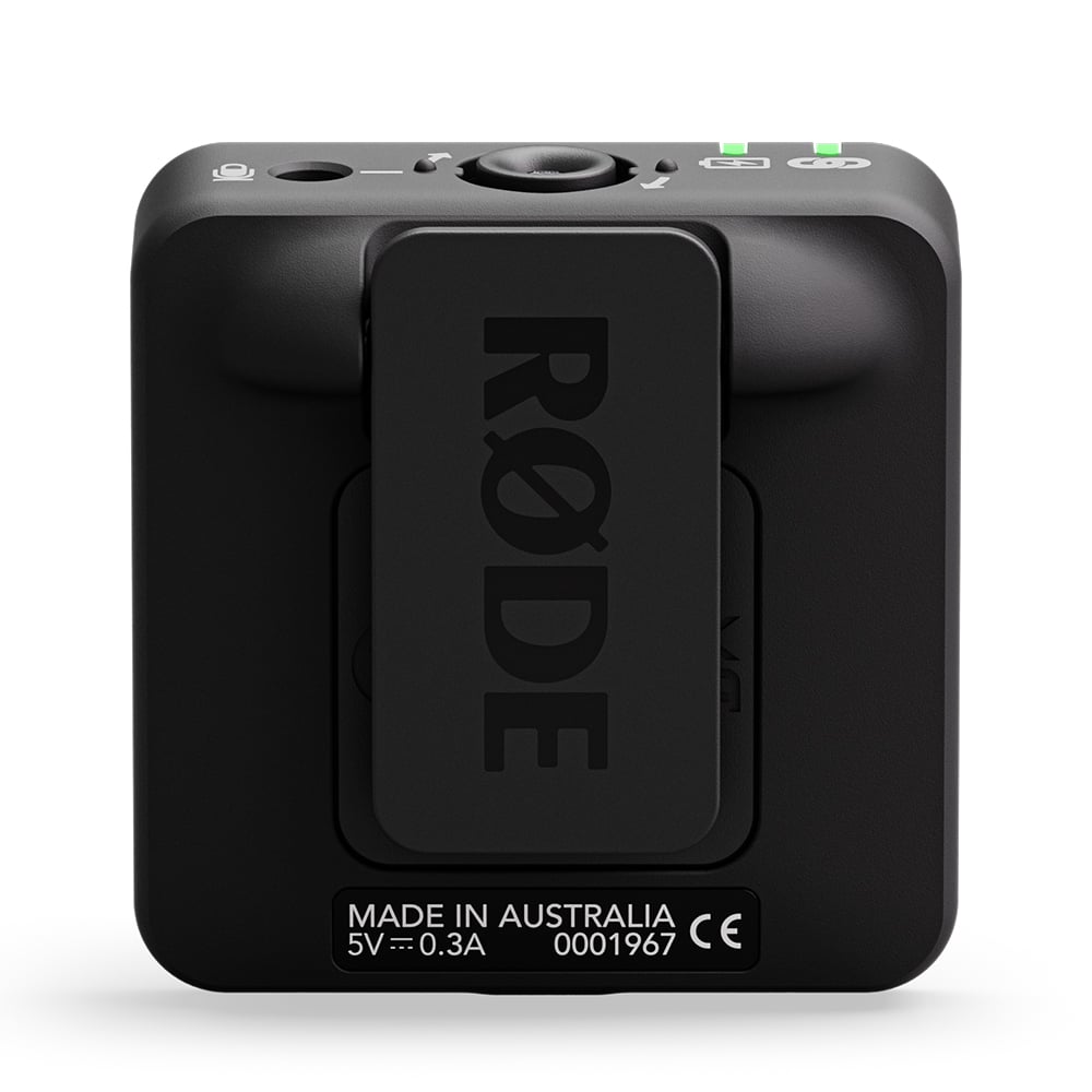 Boasting a transmitter and receiver that includes broadcast-quality microphones that offer dual-channel recordings and seamless connectivity.