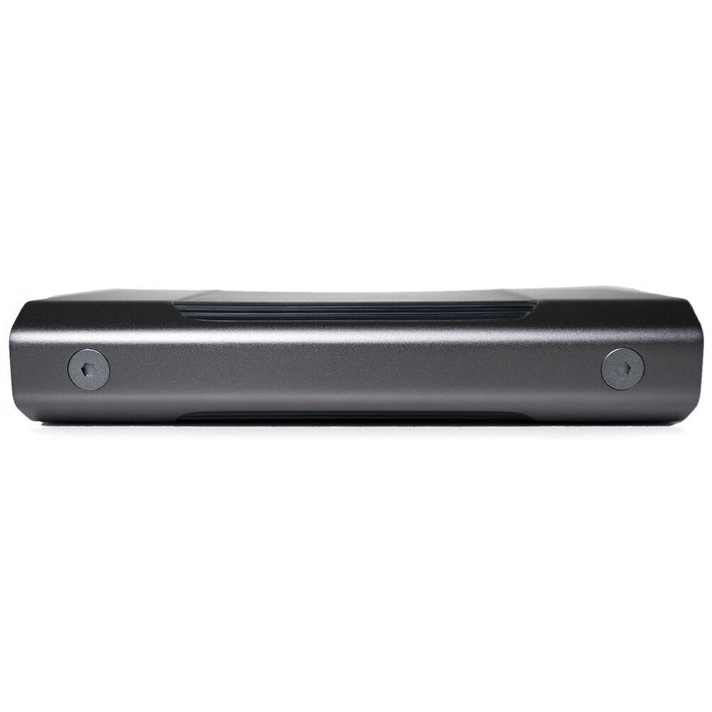 A hard drive with an immense transfer speed of up to 250MB/s, giving content creators the ability to securely back up and access quality work.