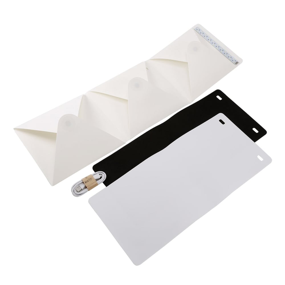 Selens LED Light Tent measuring 30x30 cm, designed for soft and even lighting in photography with a compact, foldable design.