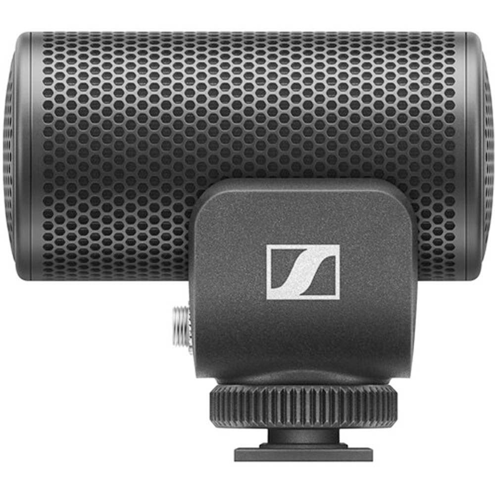 Sennheiser MKE 200 – compact directional on-camera microphone that captures clear, focused audio while reducing unwanted background noise for your videos.
