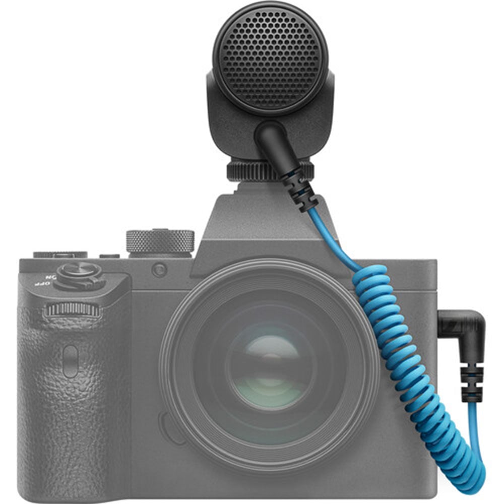 Sennheiser MKE 200 – compact directional on-camera microphone that captures clear, focused audio while reducing unwanted background noise for your videos.