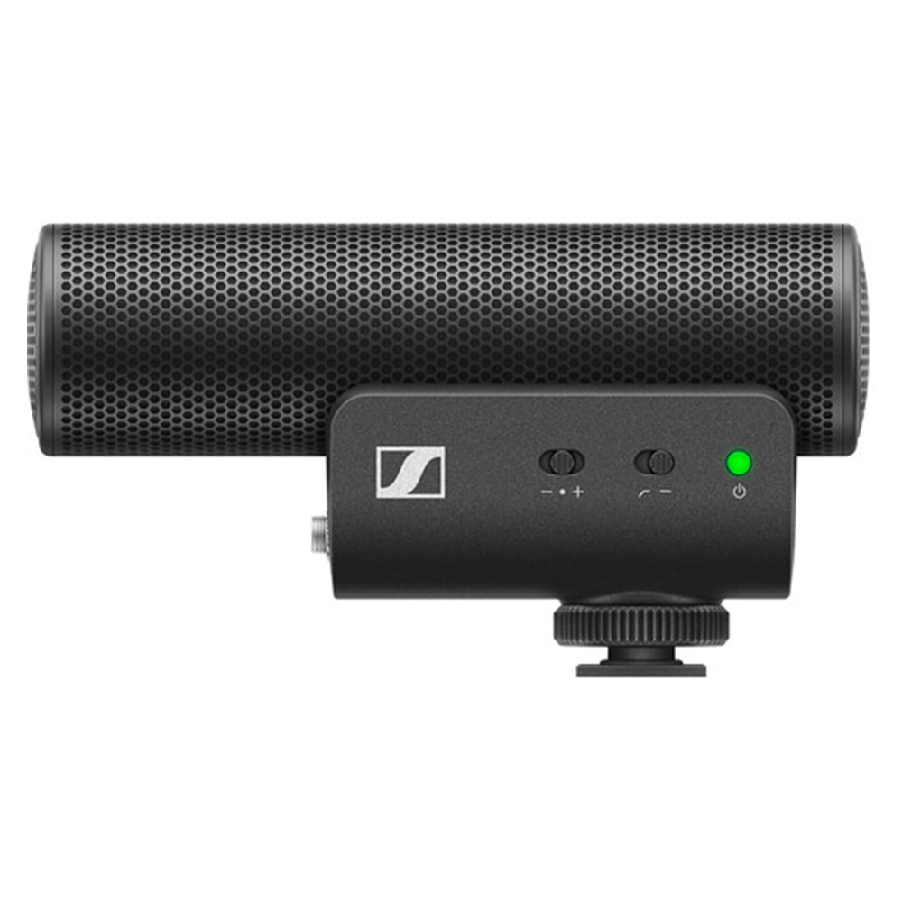 Sennheiser MKE 400 II – a compact on-camera shotgun microphone delivering directional audio capture with built-in wind protection and shock absorption.