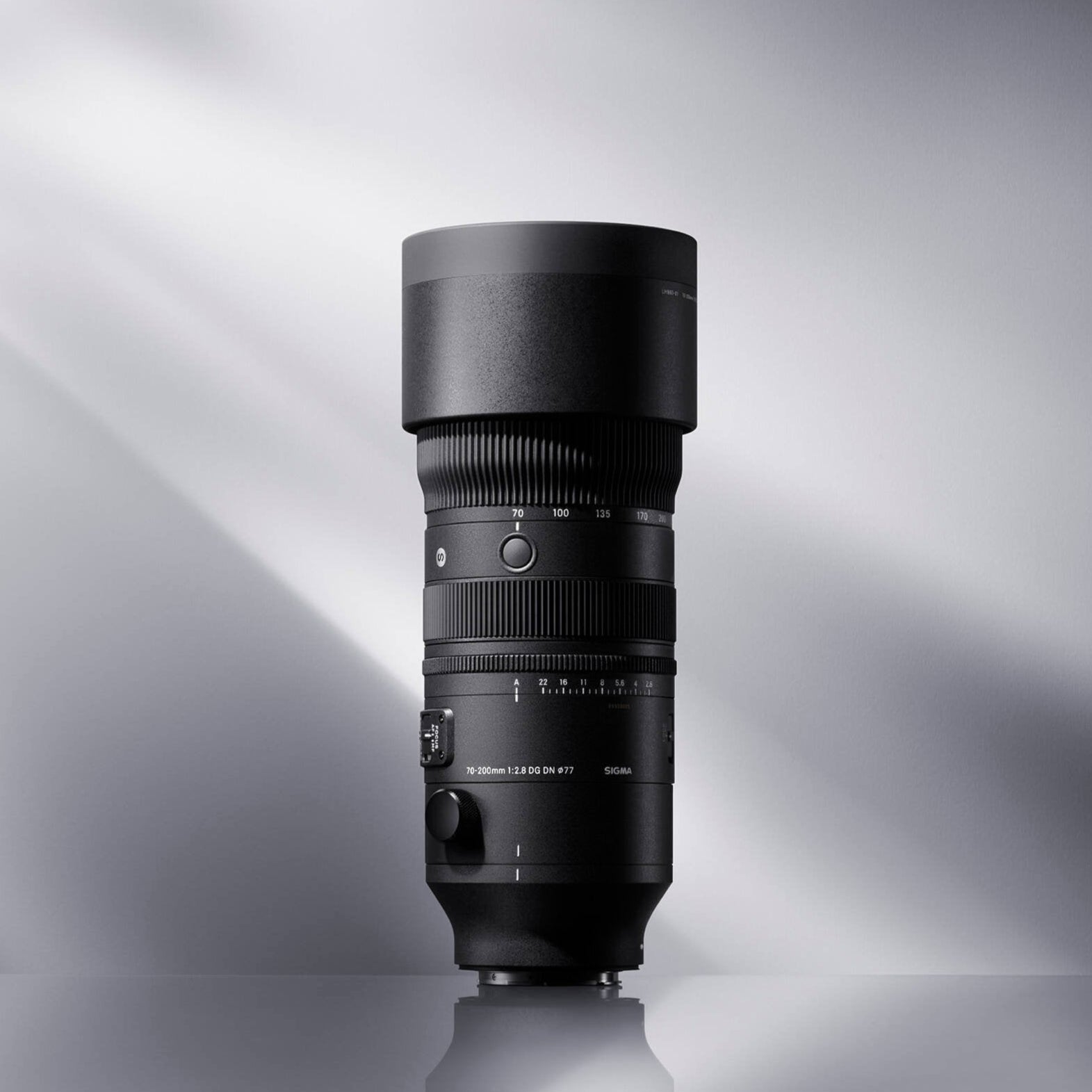 Sigma 70-200mm f/2.8 DG DN OS Sports Lens – fast telephoto zoom lens for Sony E-mount, featuring optical stabilization, weather sealing, and pro-level performance for action and portrait photography.