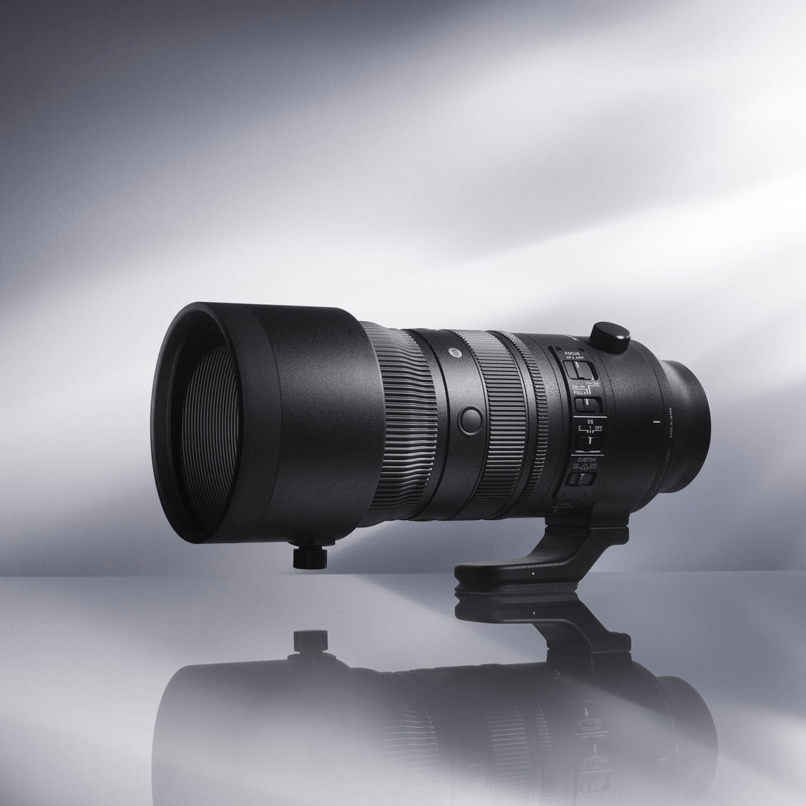 Sigma 70-200mm f/2.8 DG DN OS Sports Lens – professional telephoto zoom lens for Leica L-mount cameras, with fast aperture, optical stabilization, and rugged build for sports and wildlife photography.