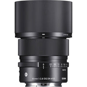 Sigma 90mm f/2.8 DG DN Contemporary Lens for Leica L – a compact and elegant prime offering outstanding sharpness, smooth bokeh, and versatile mid-telephoto performance for portraits, close-ups, and everyday shooting.