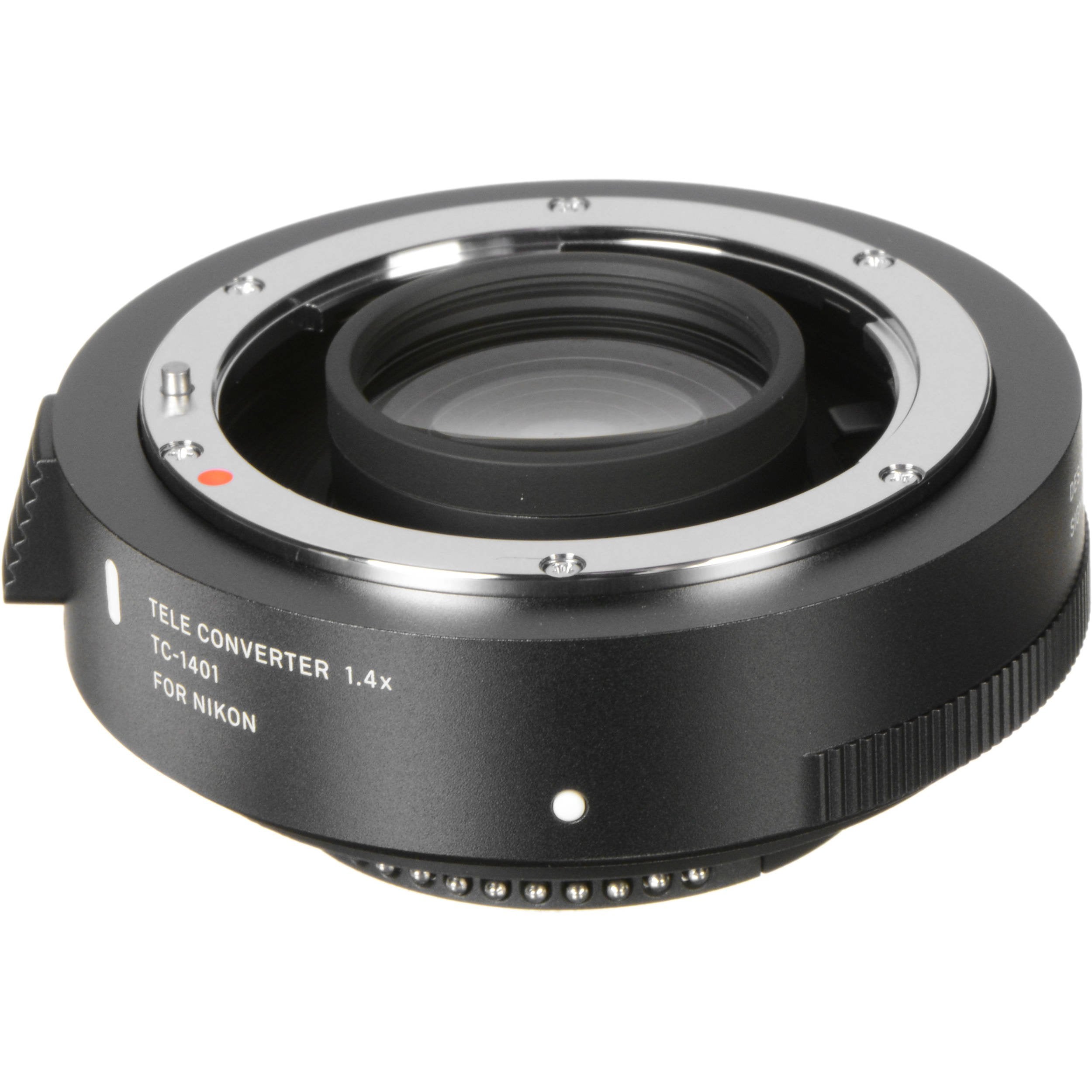 Sigma TC-1401 1.4x Teleconverter for Nikon F – boosts focal length of compatible Nikon F lenses by 1.4x with excellent optical performance and autofocus support.