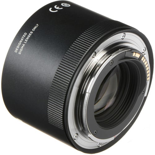 Sigma TC-2001 2x Teleconverter for Canon EF – doubles the focal length of compatible Canon EF lenses with high-quality optics and reliable autofocus performance.