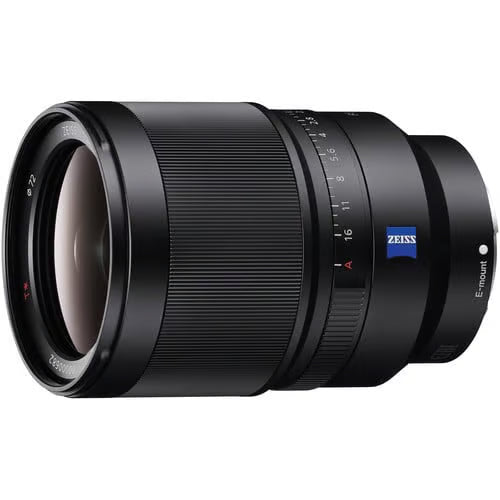 Sony Distagon T FE 35mm f/1.4 ZA Lens – a fast wide-angle prime with exceptional sharpness, smooth bokeh, and Zeiss T coating for stunning image quality, even in low light.