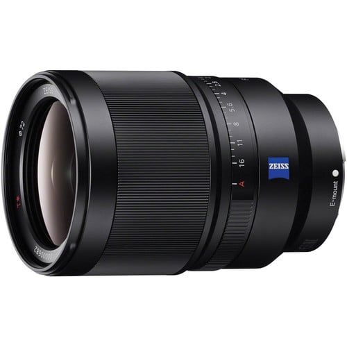 Sony Distagon T FE 35mm f/1.4 ZA Lens – a fast wide-angle prime with exceptional sharpness, smooth bokeh, and Zeiss T coating for stunning image quality, even in low light.