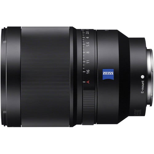 Sony Distagon T FE 35mm f/1.4 ZA Lens – a fast wide-angle prime with exceptional sharpness, smooth bokeh, and Zeiss T coating for stunning image quality, even in low light.