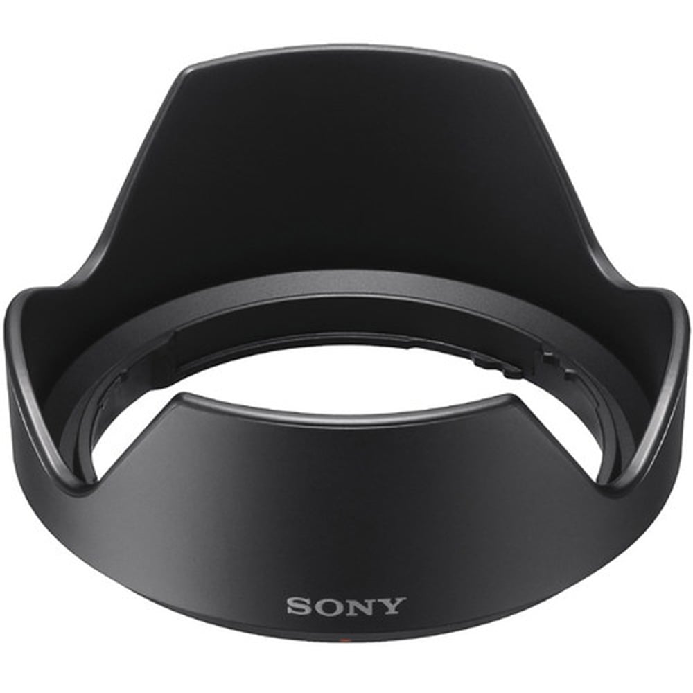 Sony E 35mm f/1.8 OSS Lens – fast, lightweight prime with Optical SteadyShot, ideal for portraits, low-light shooting, and everyday versatility.