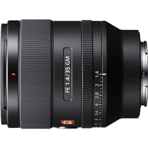 Sony FE 35mm f/1.4 GM – premium wide-angle prime lens with fast f/1.4 aperture, G Master optics, and smooth bokeh.
