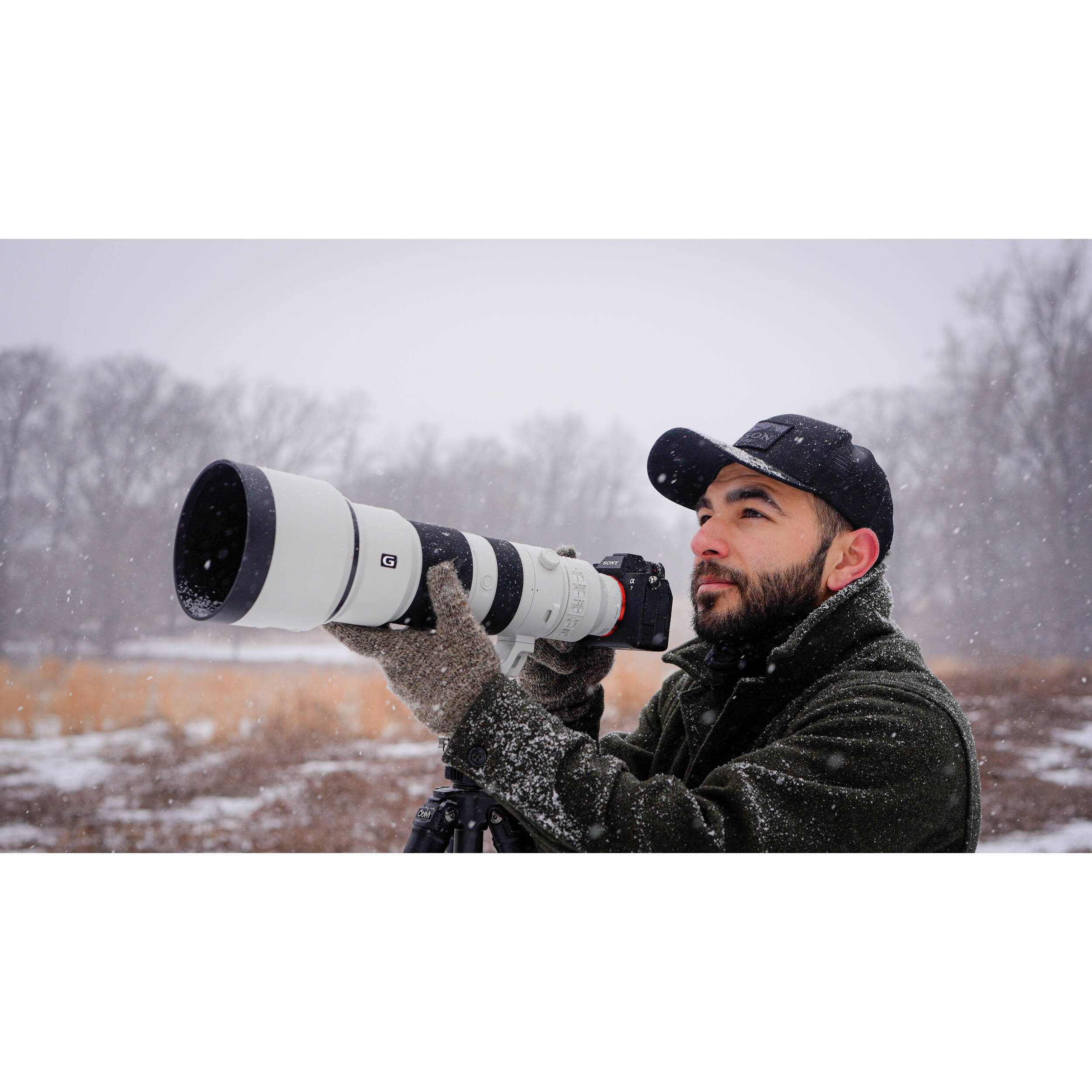 Sony FE 400-800mm f/6.3-8 G OSS Lens – super-telephoto zoom with built-in Optical SteadyShot, ideal for wildlife, sports, and distant subjects.