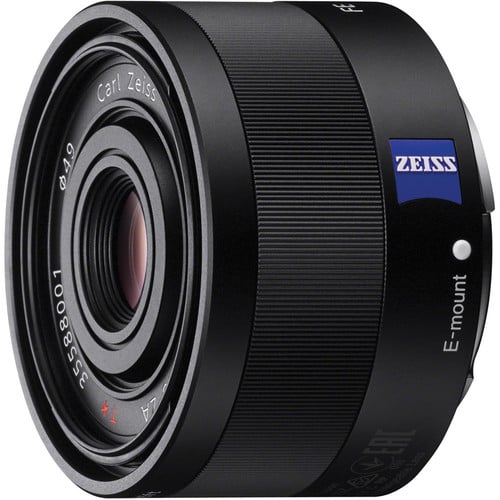 Sony Sonnar T FE 35mm f/2.8 ZA Lens – a compact Zeiss wide-angle prime delivering outstanding clarity, rich contrast, and superb portability for everyday photography.