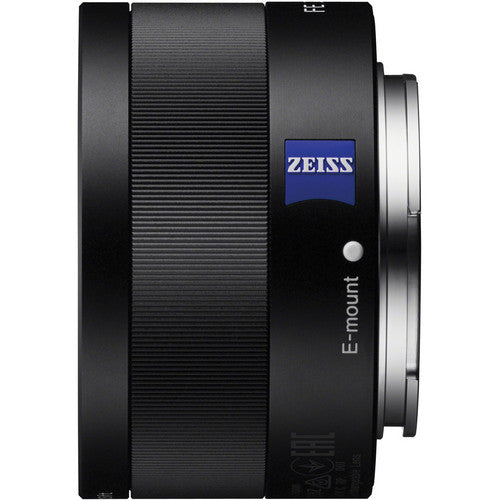 Sony Sonnar T FE 35mm f/2.8 ZA Lens – a compact Zeiss wide-angle prime delivering outstanding clarity, rich contrast, and superb portability for everyday photography.