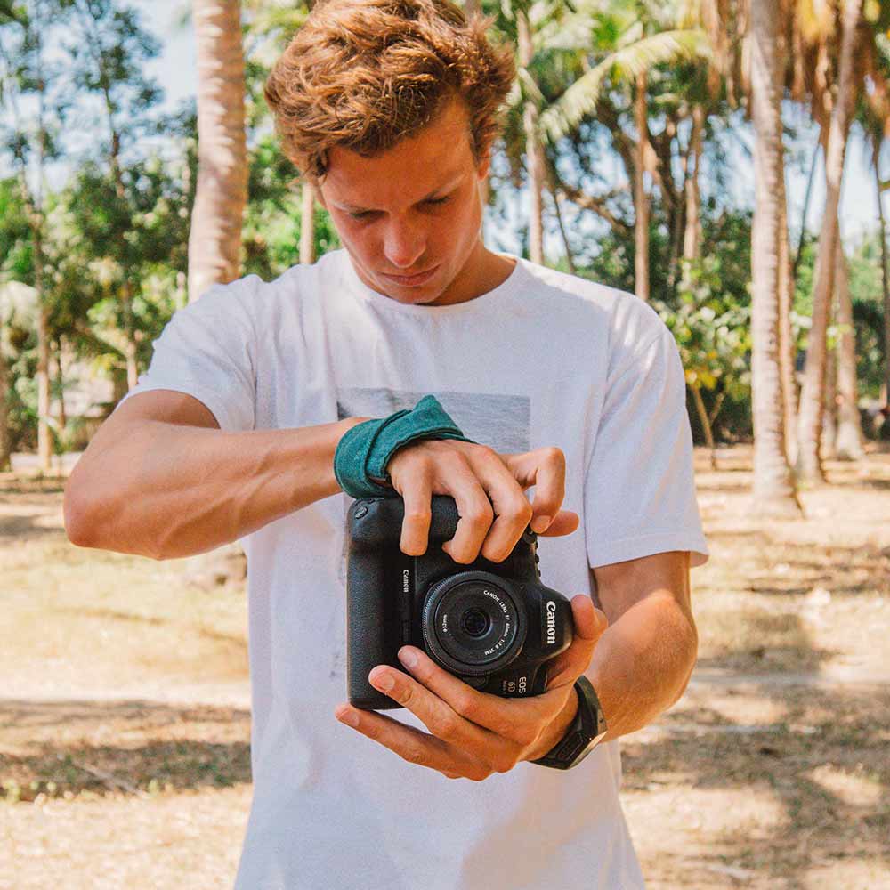The Lunar Jade camera strap is a beautifully demure green colour with a hint to the outdoors while staying sophisticated. With genuine leather ends. Shop now.