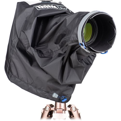 Think Tank Emergency Rain Cover (Medium) – lightweight, waterproof cover designed to protect medium-sized DSLR or mirrorless camera setups from rain and dust.