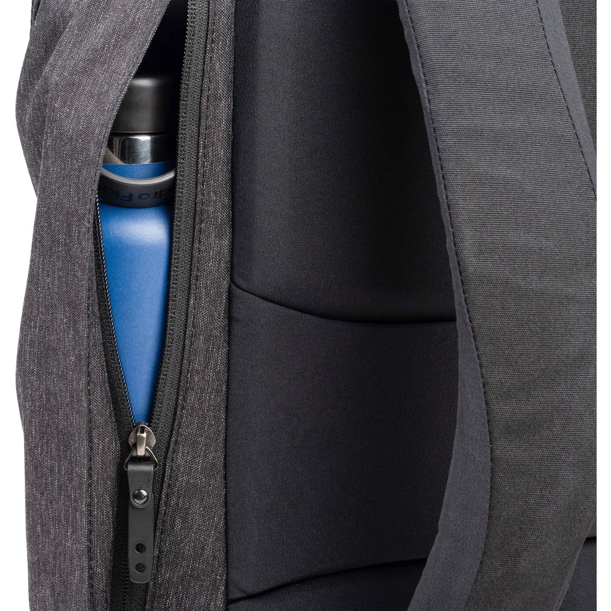 Think Tank SpeedTop 30 Backpack in black