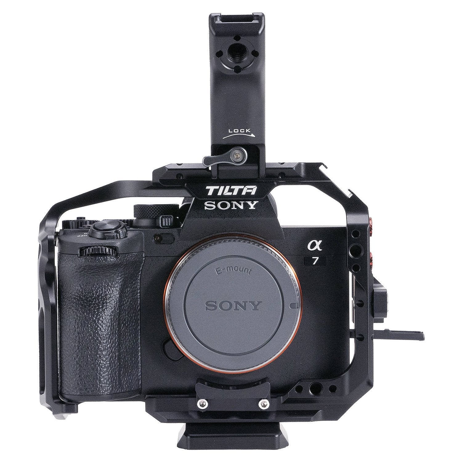 A compact, lightweight and formfitting kit, perfectly designed to protect, transport and add accessories to your Sony a7 IV mirrorless camera.
